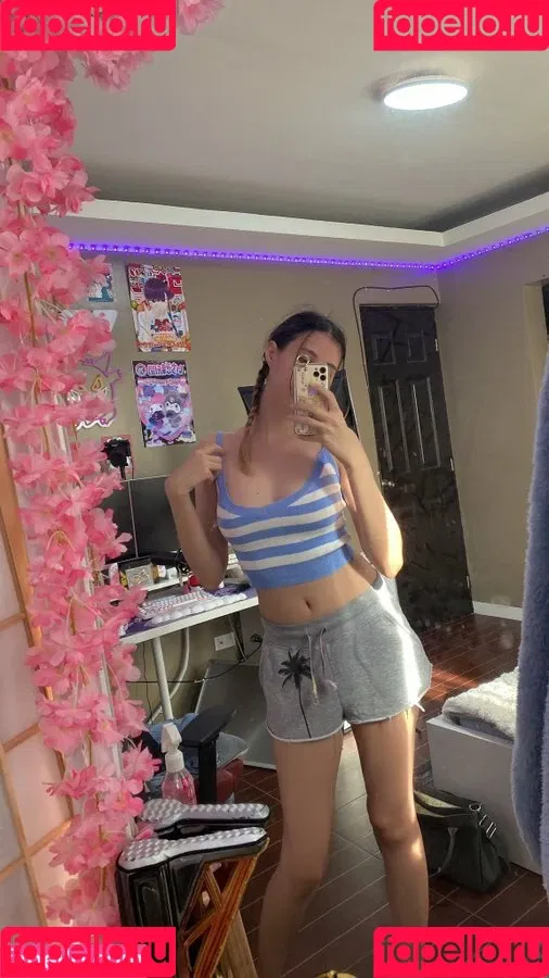 Kura Onee-san / kurasushi_usa / lewdgami Onlyfans Photo Gallery 