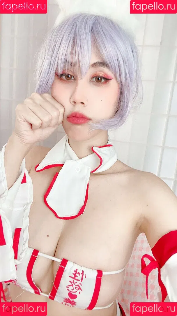Kura Onee-san / kurasushi_usa / lewdgami Onlyfans Photo Gallery 