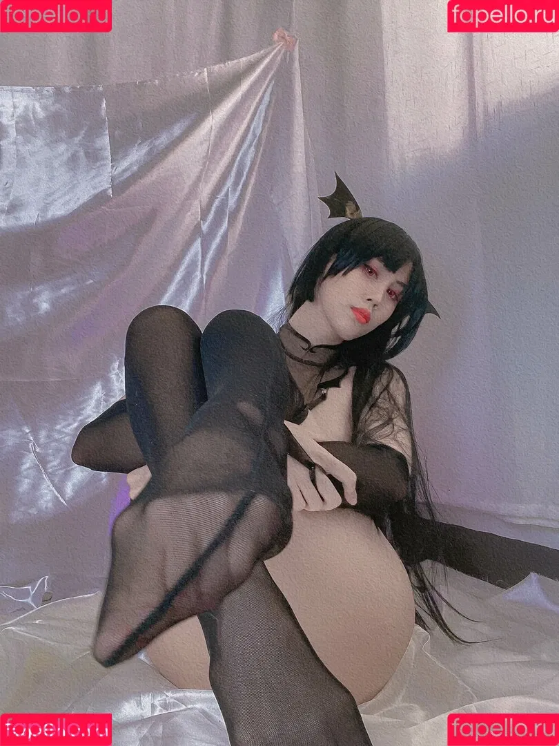 Kura Onee-san / kurasushi_usa / lewdgami Onlyfans Photo Gallery 