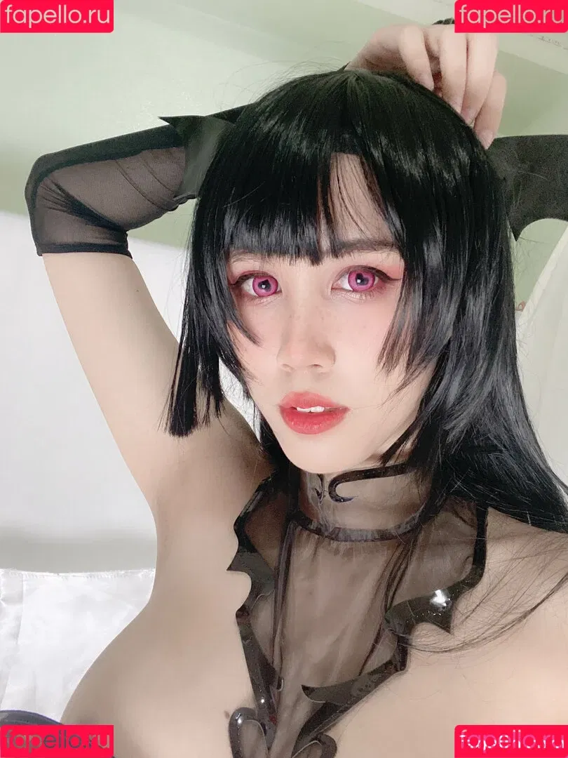 Kura Onee-san / kurasushi_usa / lewdgami Onlyfans Photo Gallery 