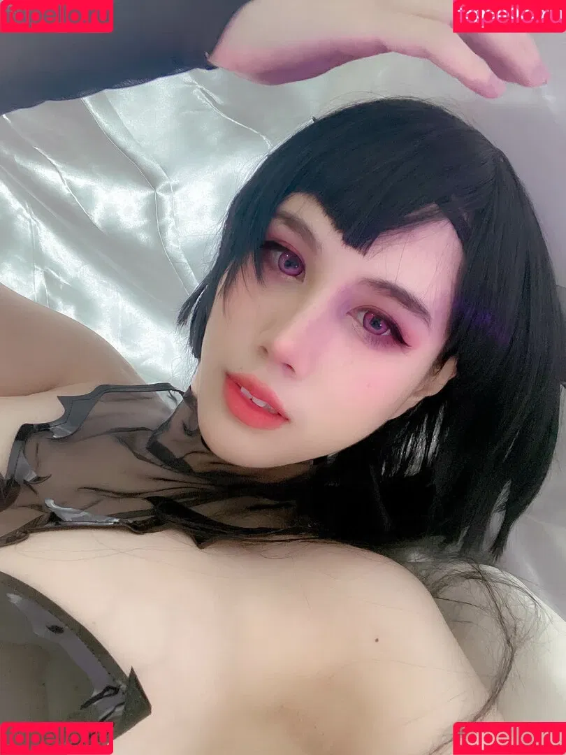 Kura Onee-san / kurasushi_usa / lewdgami Onlyfans Photo Gallery 