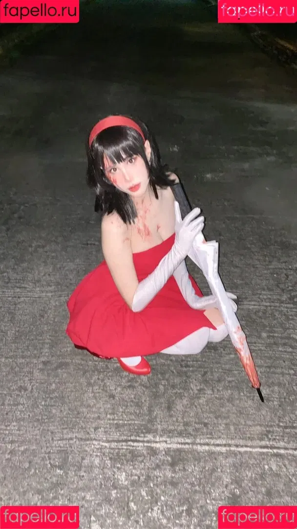 Kura Onee-san / kurasushi_usa / lewdgami Onlyfans Photo Gallery 