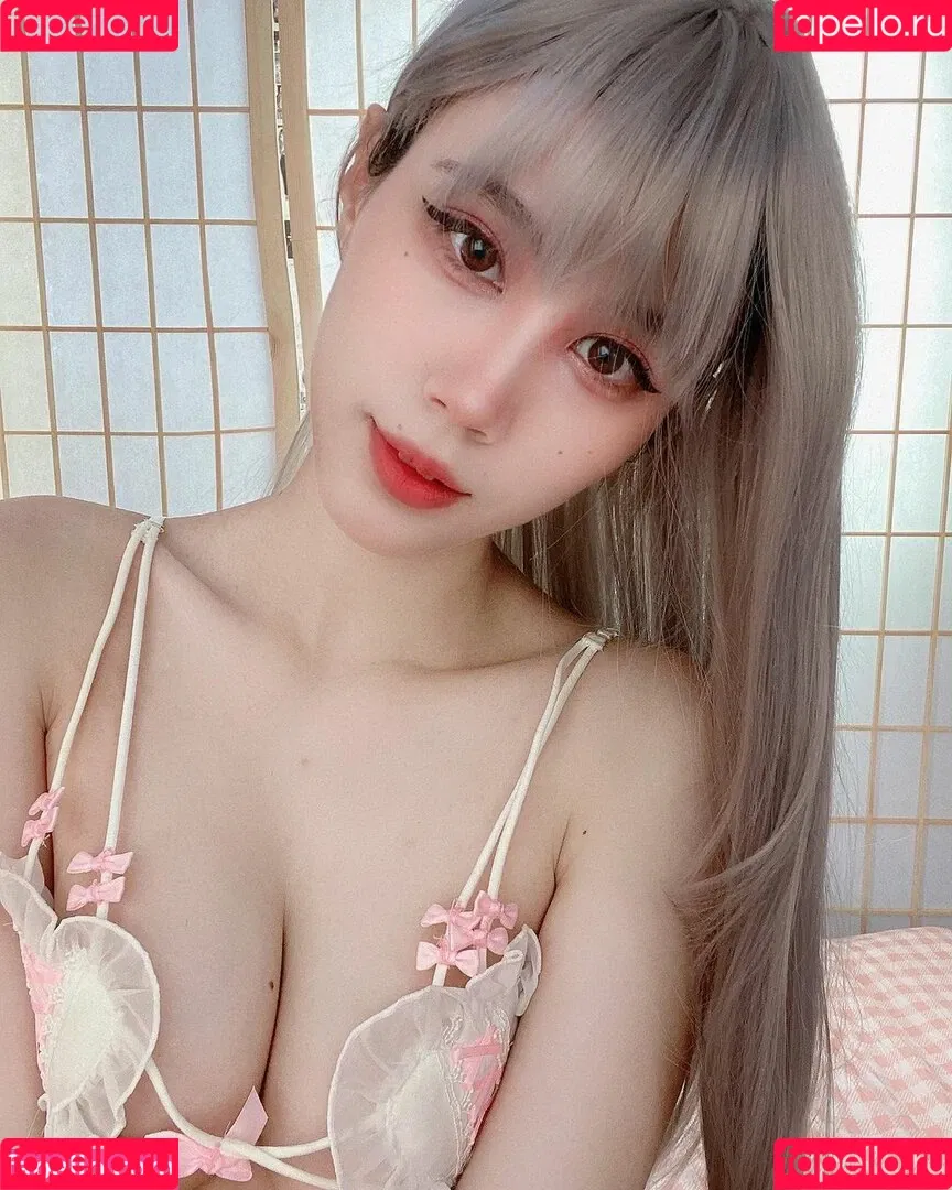 Kura Onee-san / kurasushi_usa / lewdgami Onlyfans Photo Gallery 
