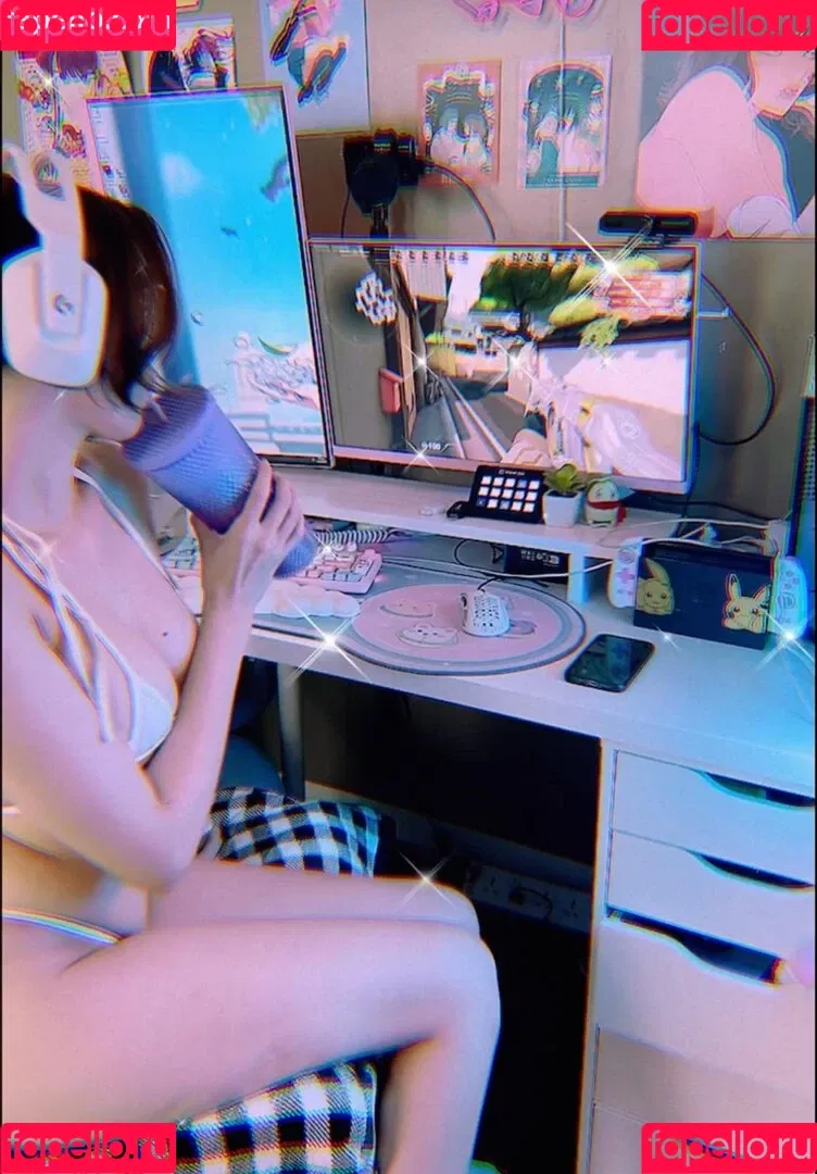 Kura Onee-san / kurasushi_usa / lewdgami Onlyfans Photo Gallery 