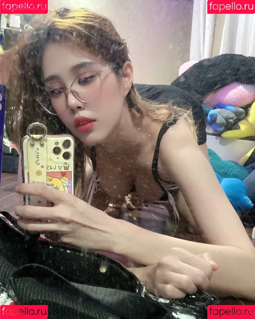 Kura Onee-san / kurasushi_usa / lewdgami Onlyfans Photo Gallery 