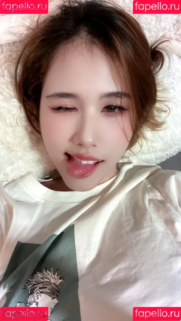 Kura Onee-san / kurasushi_usa / lewdgami Onlyfans Photo Gallery 