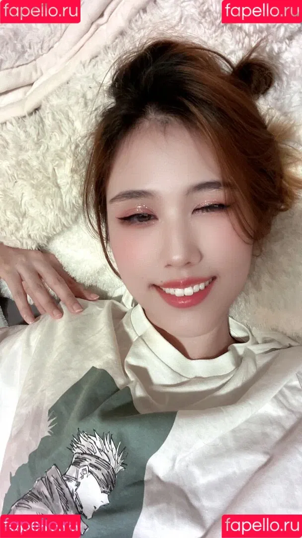 Kura Onee-san / kurasushi_usa / lewdgami Onlyfans Photo Gallery 