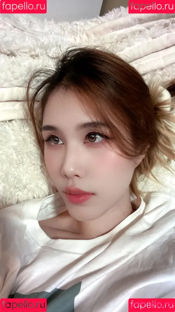 Kura Onee-san / kurasushi_usa / lewdgami Onlyfans Photo Gallery 