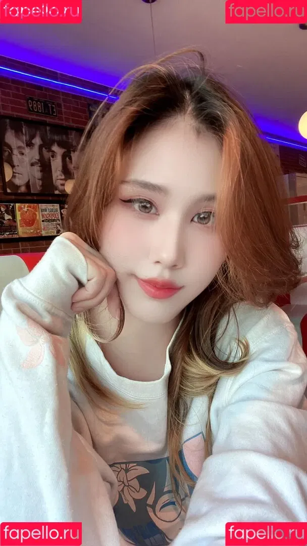 Kura Onee-san / kurasushi_usa / lewdgami Onlyfans Photo Gallery 