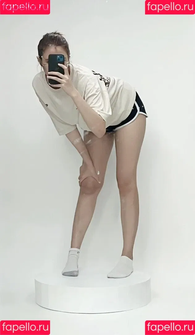 Kura Onee-san / kurasushi_usa / lewdgami Onlyfans Photo Gallery 