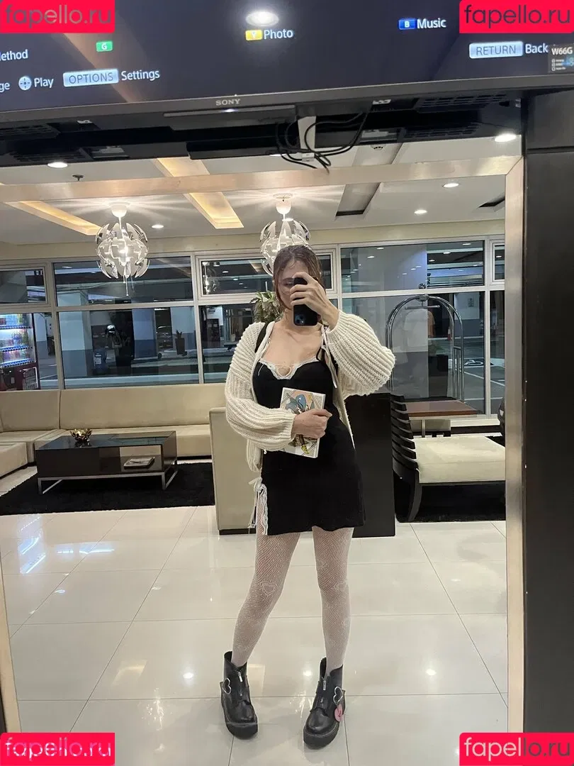 Kura Onee-san / kurasushi_usa / lewdgami Onlyfans Photo Gallery 