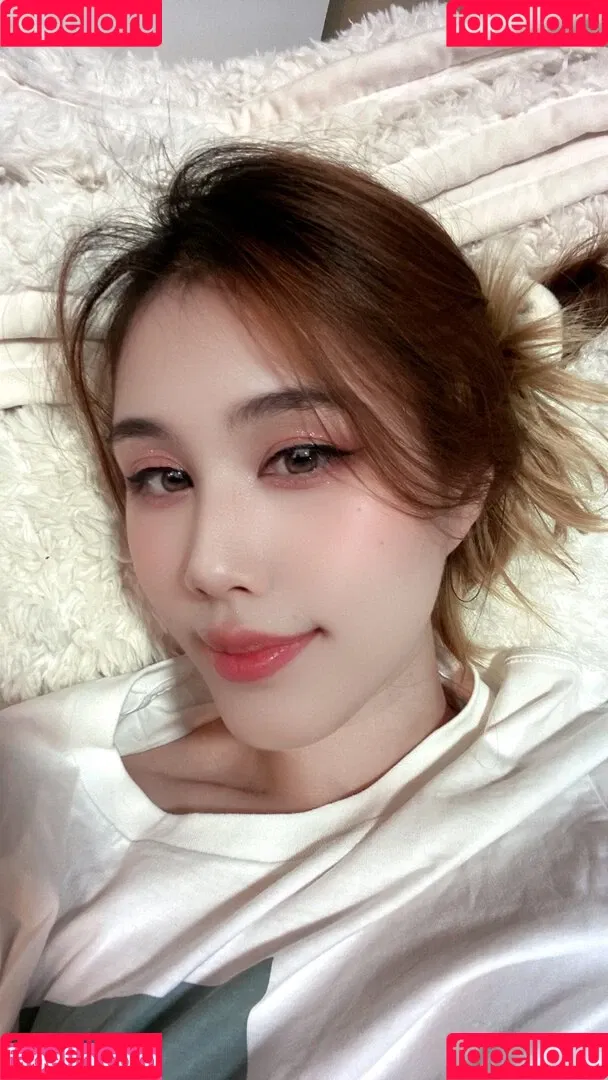 Kura Onee-san / kurasushi_usa / lewdgami Onlyfans Photo Gallery 