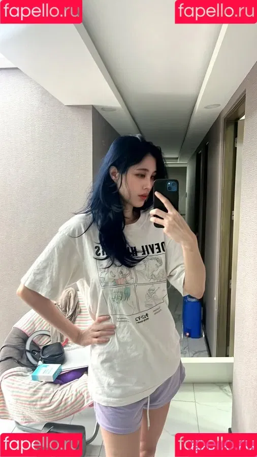 Kura Onee-san / kurasushi_usa / lewdgami Onlyfans Photo Gallery 