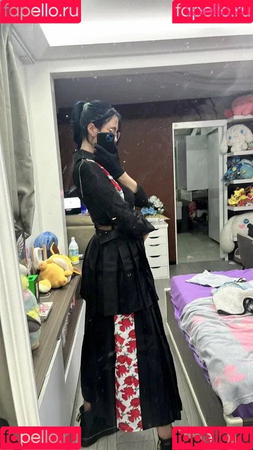 Kura Onee-san / kurasushi_usa / lewdgami Onlyfans Photo Gallery 