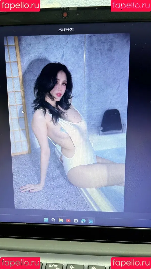 Kura Onee-san / kurasushi_usa / lewdgami Onlyfans Photo Gallery 