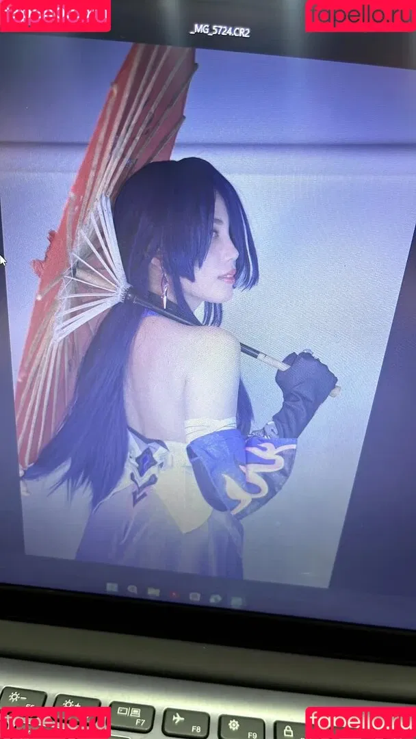 Kura Onee-san / kurasushi_usa / lewdgami Onlyfans Photo Gallery 