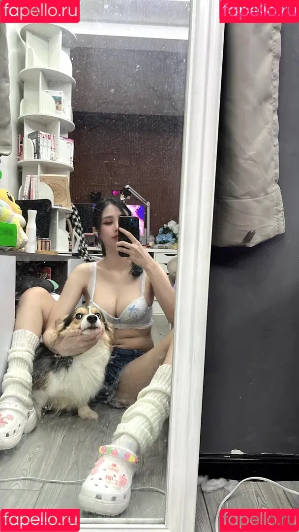 Kura Onee-san / kurasushi_usa / lewdgami Onlyfans Photo Gallery 