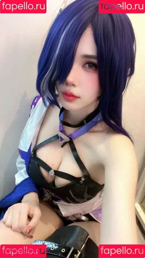 Kura Onee-san / kurasushi_usa / lewdgami Onlyfans Photo Gallery 