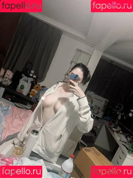 Kura Onee-san / kurasushi_usa / lewdgami Onlyfans Photo Gallery 