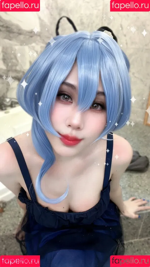 Kura Onee-san / kurasushi_usa / lewdgami Onlyfans Photo Gallery 