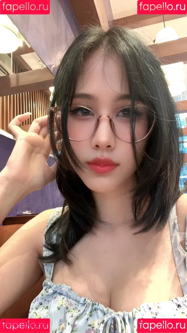 Kura Onee-san / kurasushi_usa / lewdgami Onlyfans Photo Gallery 