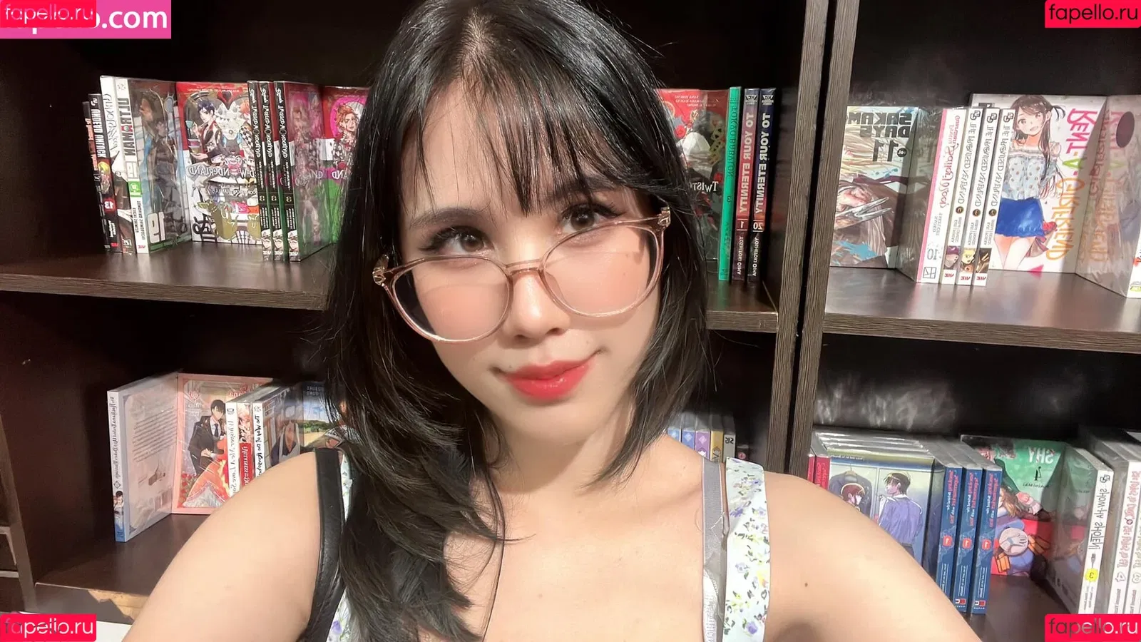 Kura Onee-san / kurasushi_usa / lewdgami Onlyfans Photo Gallery 