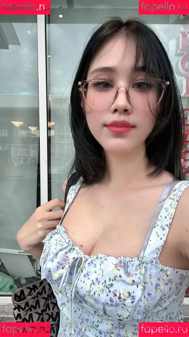 Kura Onee-san / kurasushi_usa / lewdgami Onlyfans Photo Gallery 