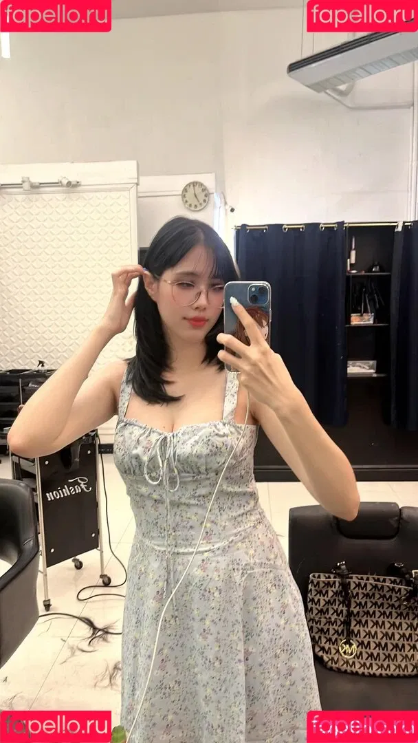 Kura Onee-san / kurasushi_usa / lewdgami Onlyfans Photo Gallery 