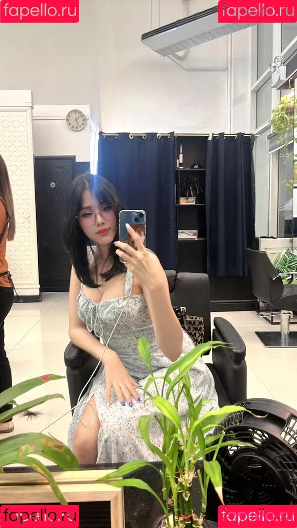 Kura Onee-san / kurasushi_usa / lewdgami Onlyfans Photo Gallery 