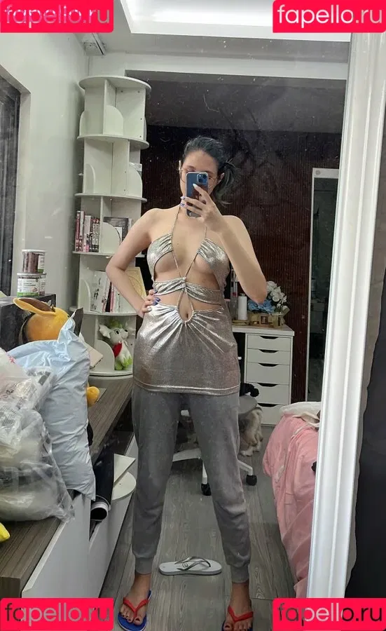 Kura Onee-san / kurasushi_usa / lewdgami Onlyfans Photo Gallery 