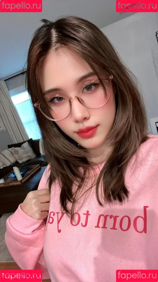 Kura Onee-san / kurasushi_usa / lewdgami Onlyfans Photo Gallery 