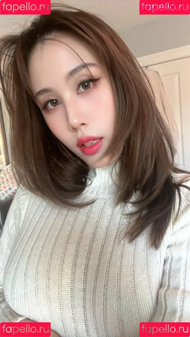 Kura Onee-san / kurasushi_usa / lewdgami Onlyfans Photo Gallery 