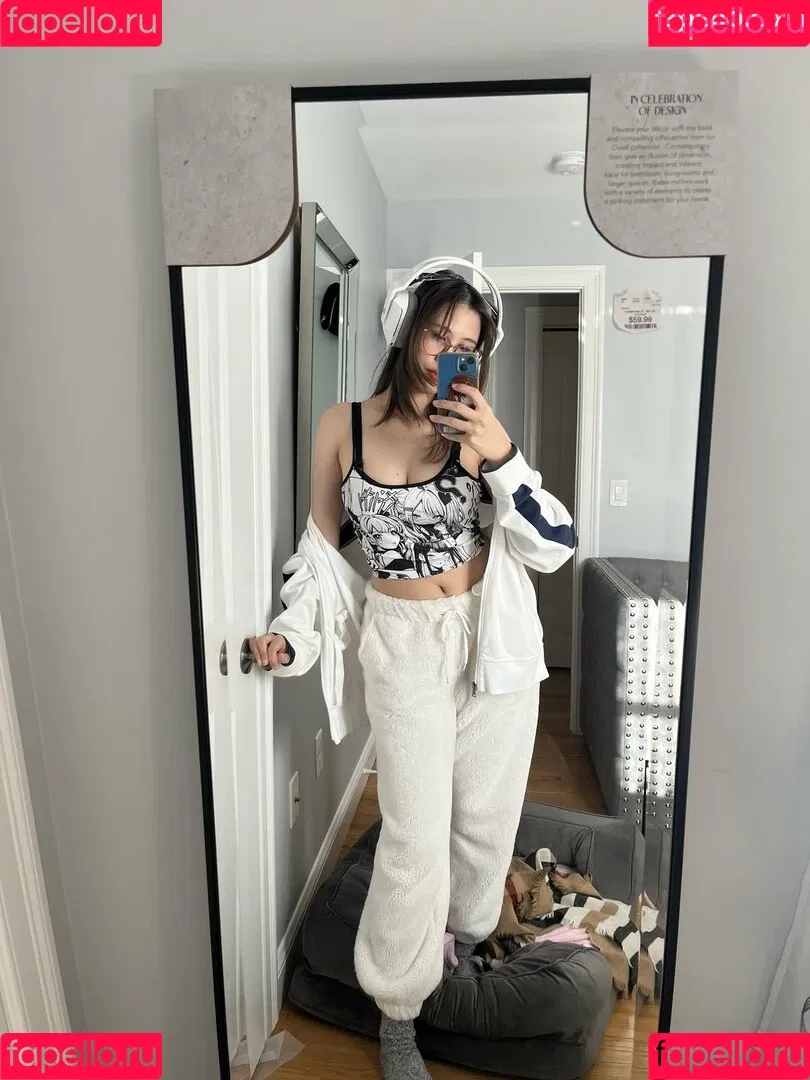 Kura Onee-san / kurasushi_usa / lewdgami Onlyfans Photo Gallery 