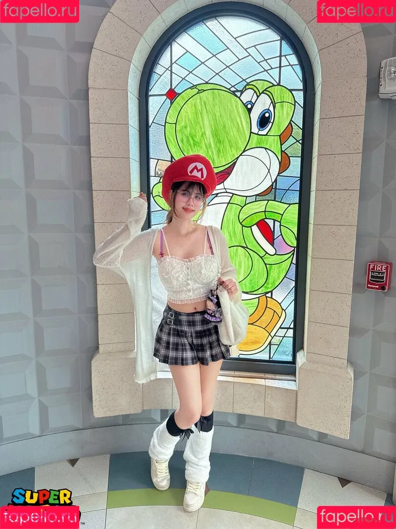 Kura Onee-san / kurasushi_usa / lewdgami Onlyfans Photo Gallery 