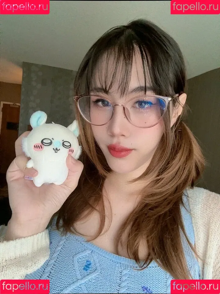 Kura Onee-san / kurasushi_usa / lewdgami Onlyfans Photo Gallery 