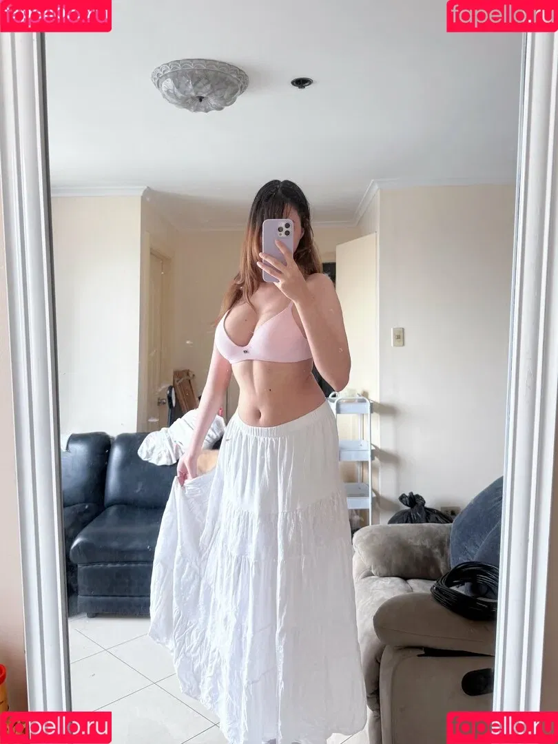 Kura Onee-san / kurasushi_usa / lewdgami Onlyfans Photo Gallery 