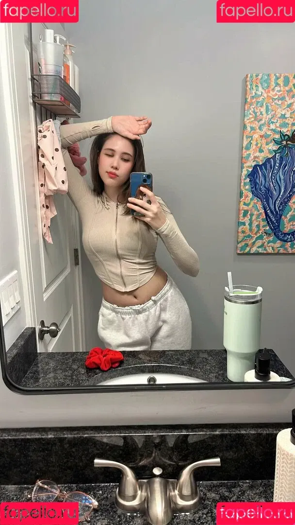 Kura Onee-san / kurasushi_usa / lewdgami Onlyfans Photo Gallery 