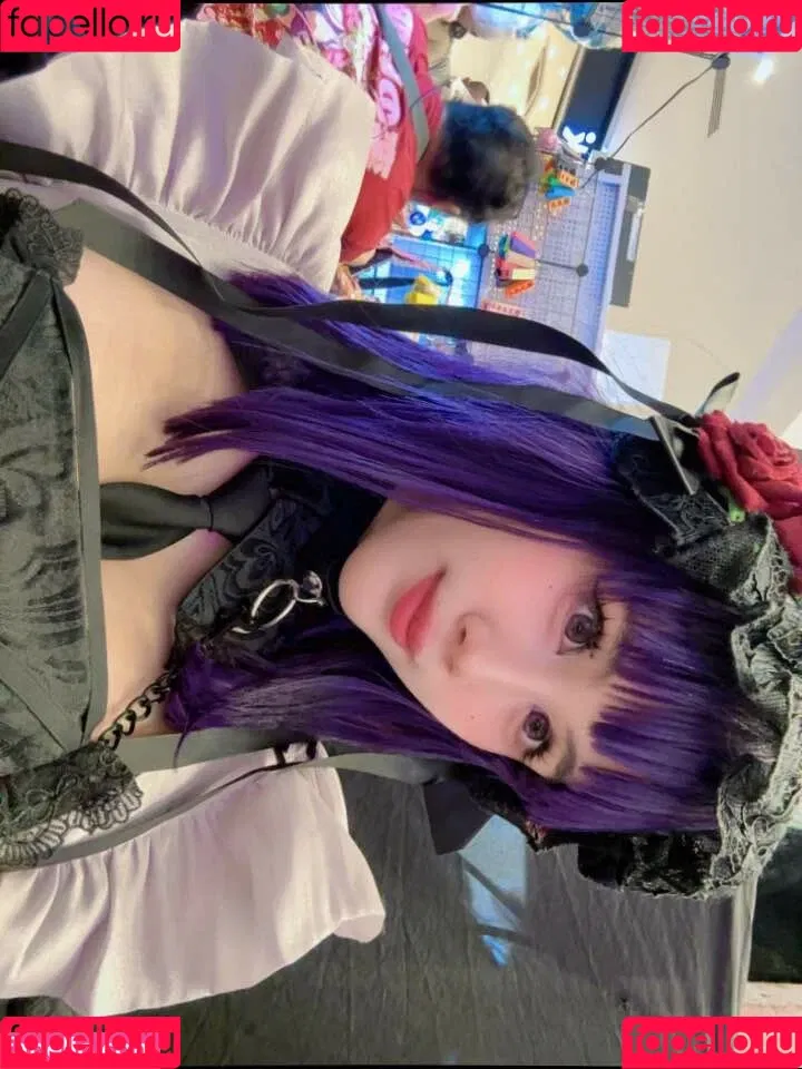 Kura Onee-san / kurasushi_usa / lewdgami Onlyfans Photo Gallery 