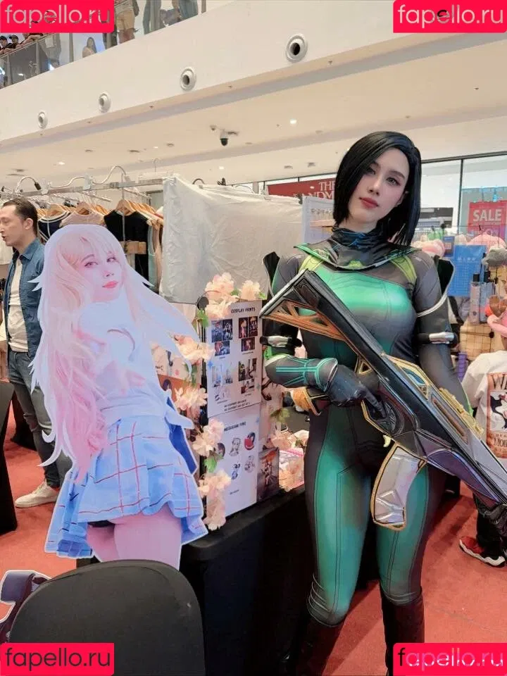 Kura Onee-san / kurasushi_usa / lewdgami Onlyfans Photo Gallery 