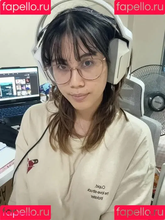 Kura Onee-san / kurasushi_usa / lewdgami Onlyfans Photo Gallery 