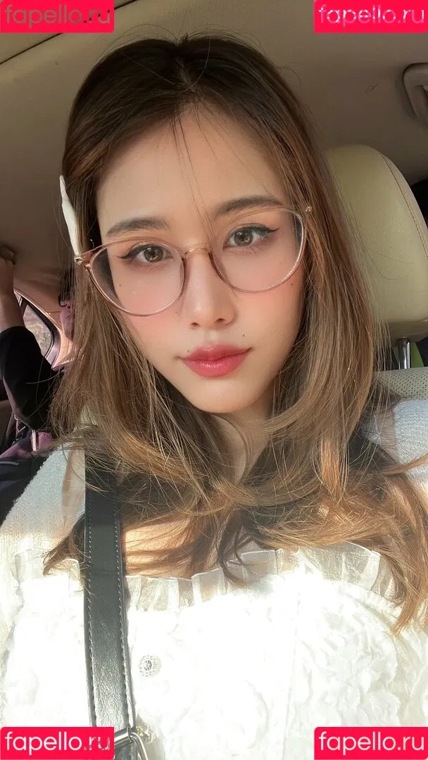 Kura Onee-san / kurasushi_usa / lewdgami Onlyfans Photo Gallery 