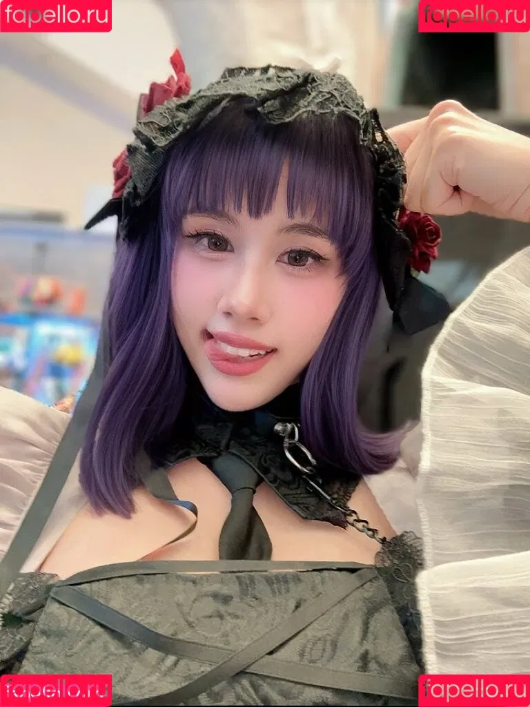 Kura Onee-san / kurasushi_usa / lewdgami Onlyfans Photo Gallery 