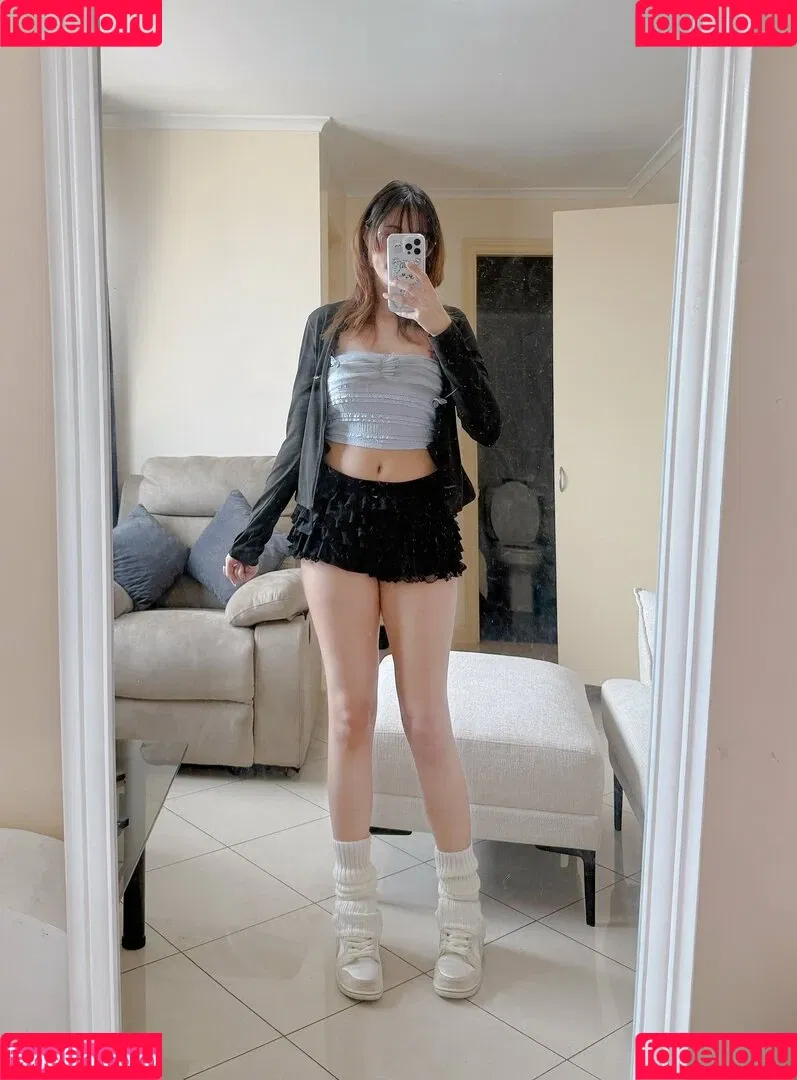 Kura Onee-san / kurasushi_usa / lewdgami Onlyfans Photo Gallery 