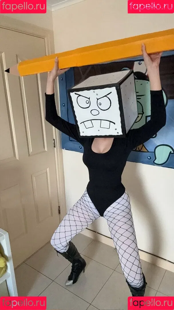 Kura Onee-san / kurasushi_usa / lewdgami Onlyfans Photo Gallery 