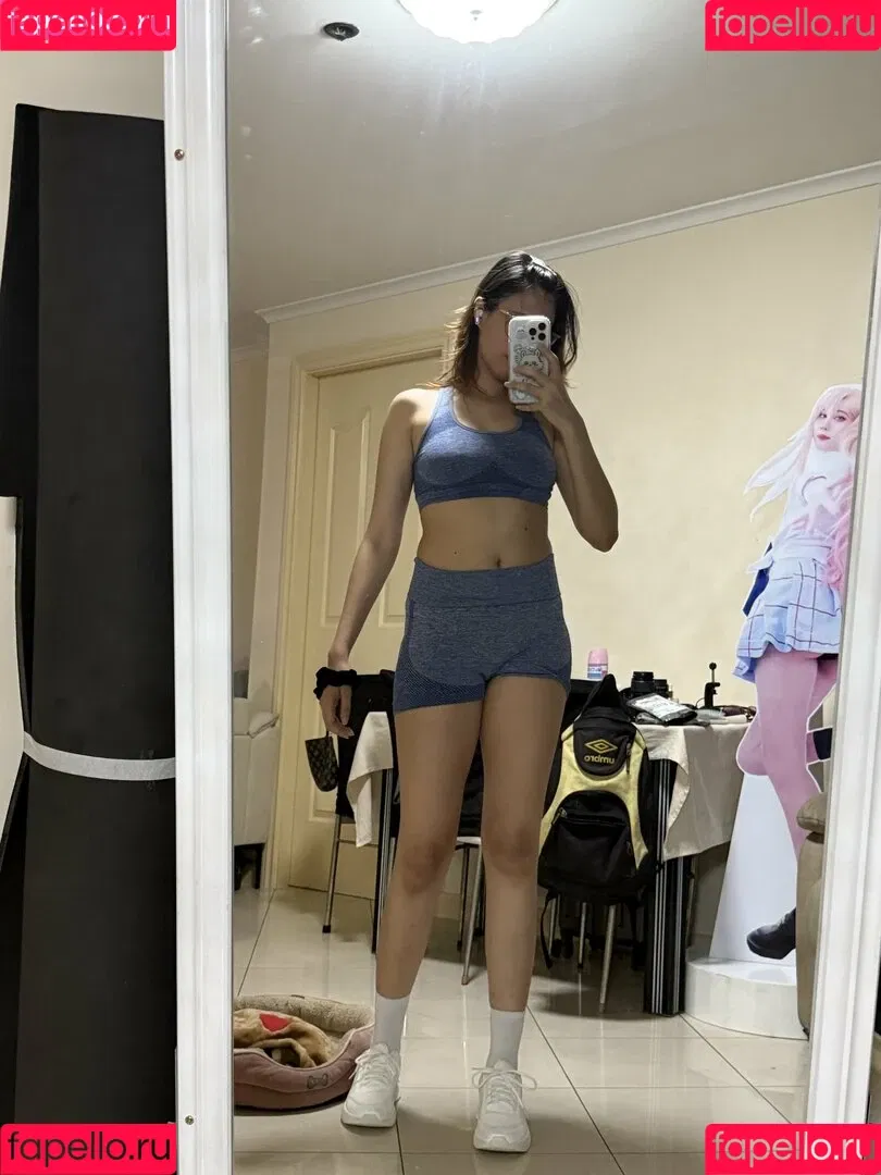 Kura Onee-san / kurasushi_usa / lewdgami Onlyfans Photo Gallery 