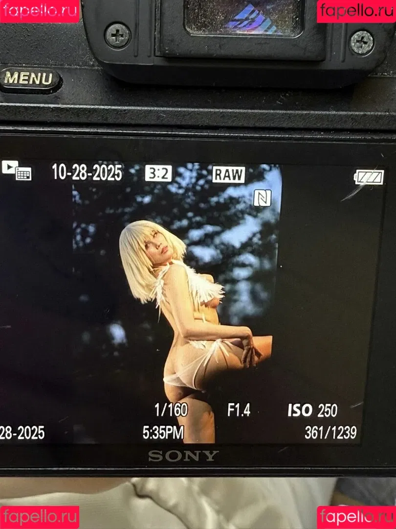 Kura Onee-san / kurasushi_usa / lewdgami Onlyfans Photo Gallery 