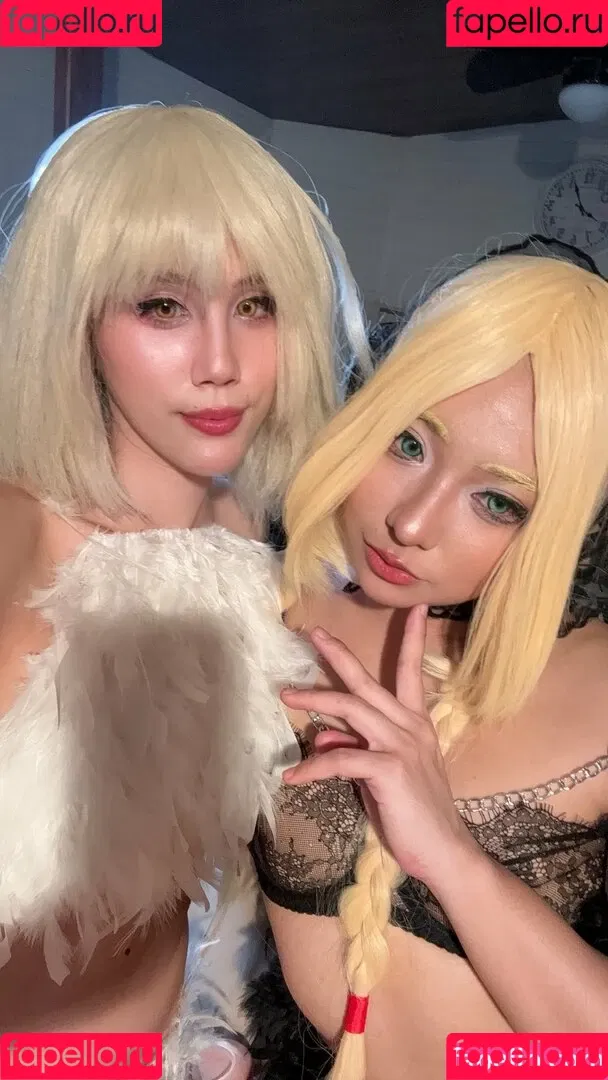 Kura Onee-san / kurasushi_usa / lewdgami Onlyfans Photo Gallery 