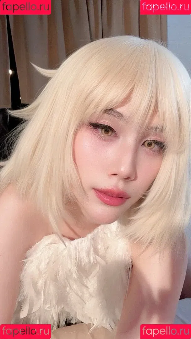 Kura Onee-san / kurasushi_usa / lewdgami Onlyfans Photo Gallery 