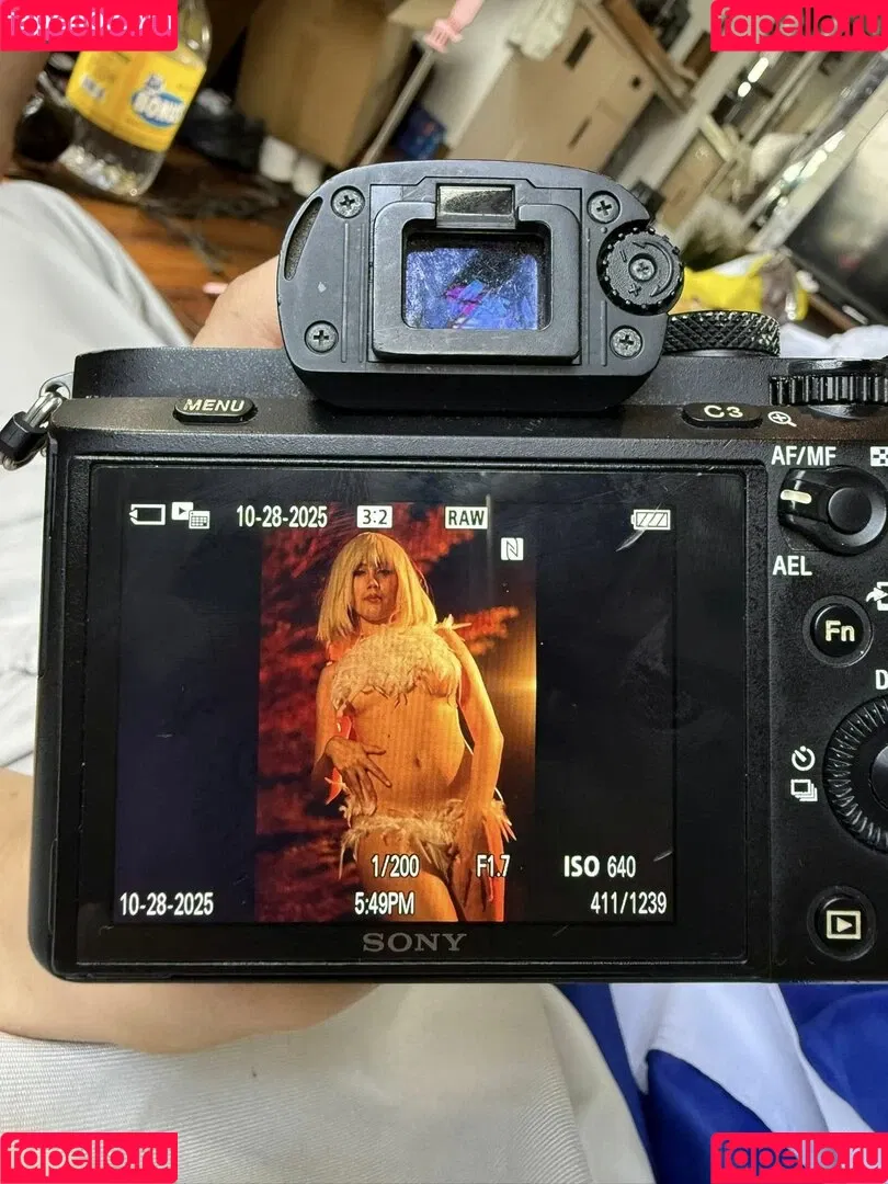 Kura Onee-san / kurasushi_usa / lewdgami Onlyfans Photo Gallery 