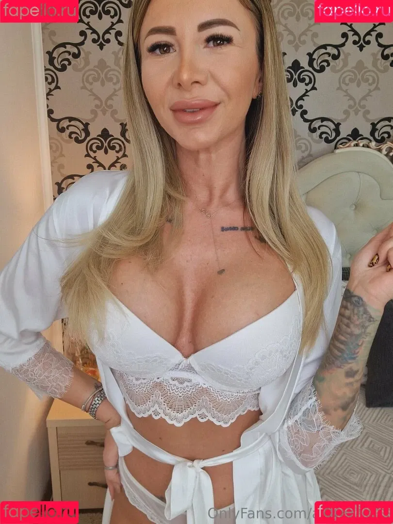 annekay01 Onlyfans Photo Gallery 